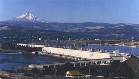 avery kazumi|Locations > Columbia River > The Dalles Lock & Dam.